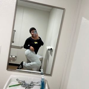 Meet your Posher, Amyia